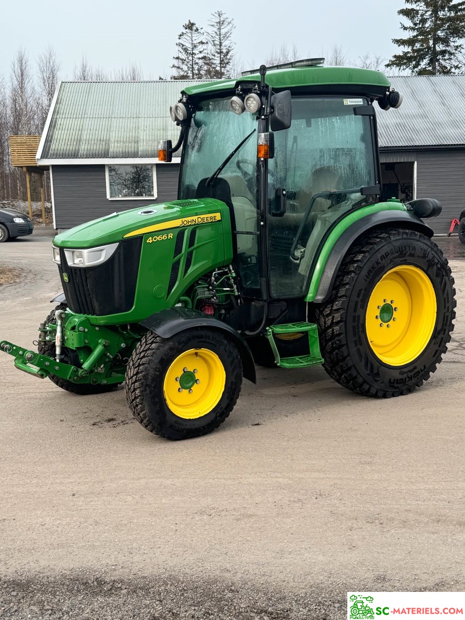 Tracteur John Deere 4066R
