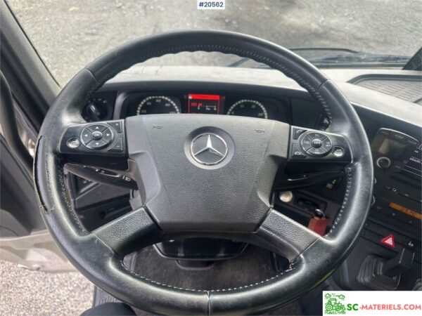 Mercedes 2016 Arocs 2658 6x2 – Image 4