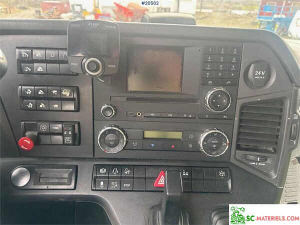 Mercedes 2016 Arocs 2658 6x2 – Image 15