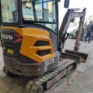 Mini pelle Volvo EC 27 D