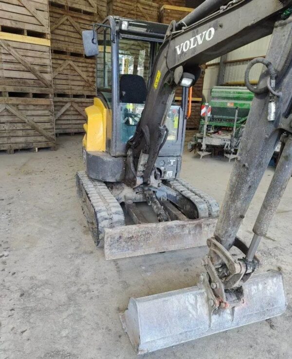 Mini pelle Volvo EC 27 D – Image 3