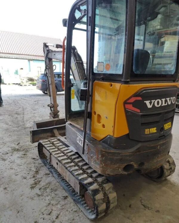 Mini pelle Volvo EC 27 D – Image 4